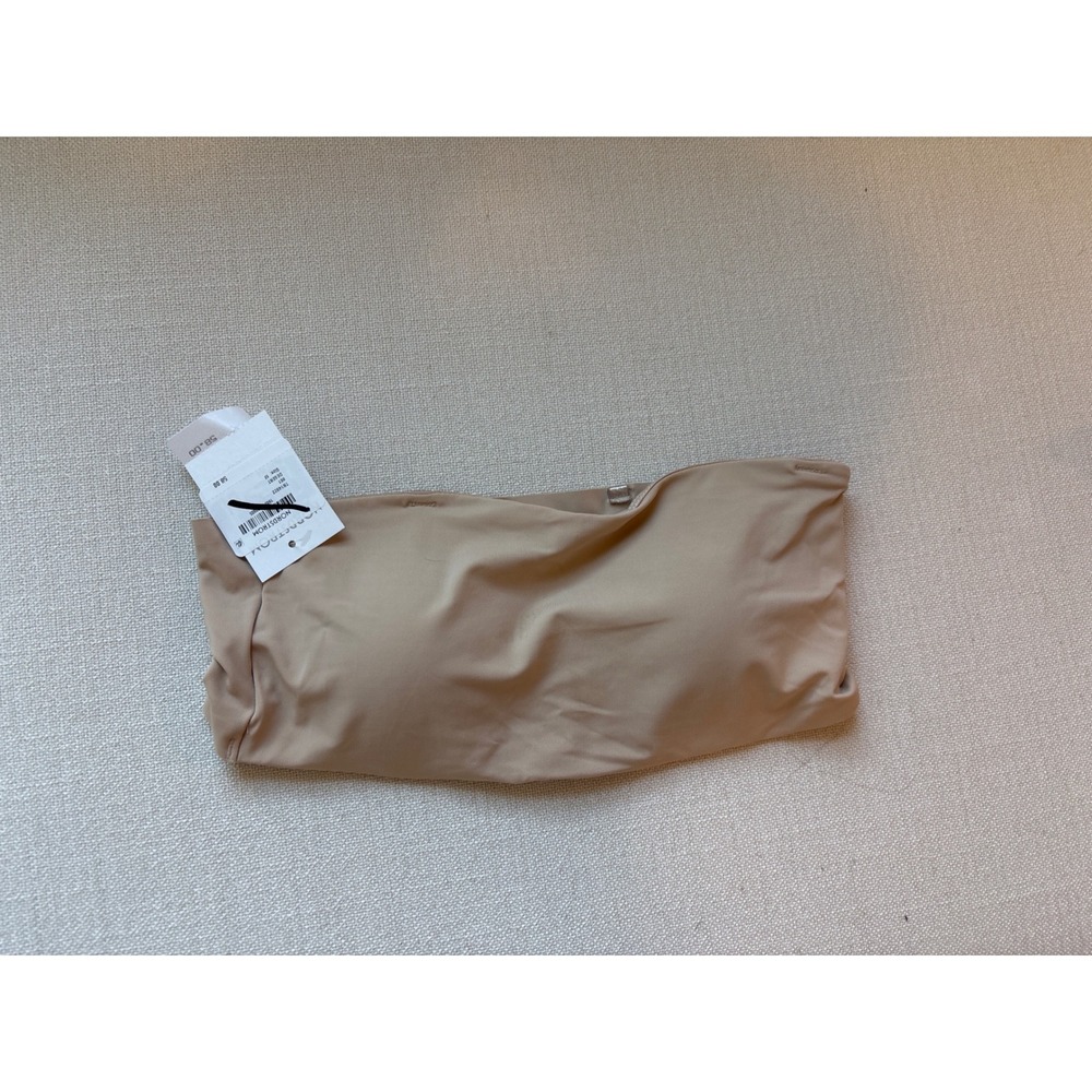 NWT True & Co Bandeau Bra Size M Desert Nude Seamless Strapless TR14922